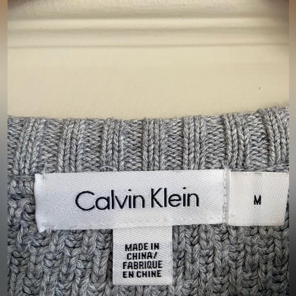 CALVIN KLEIN SWEATER - Picture 2 of 3